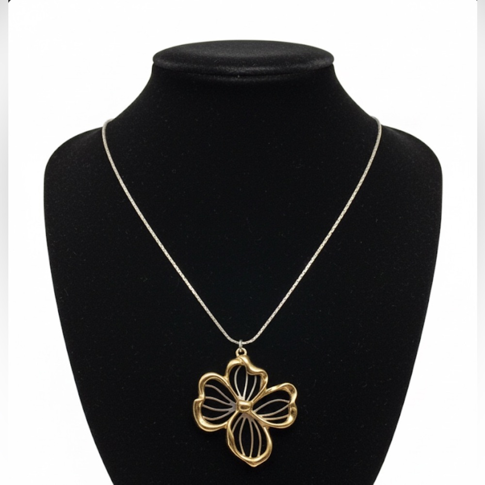Avon Two-Tone Open Petal Flower Pendant Necklace
